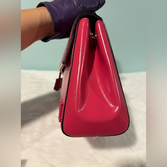 Louis Vuitton EUC Cluny BB in Hot Pink Epi Leather Crossbody/ Top Handle - Picture 4 of 13